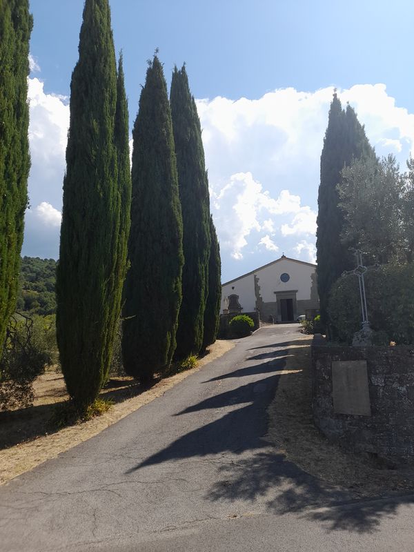 La chiesa di San Donato in Fronzano La chiesa di San Donato in Fronzano